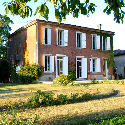 Chateau de HARTES - Vue des cerisiers